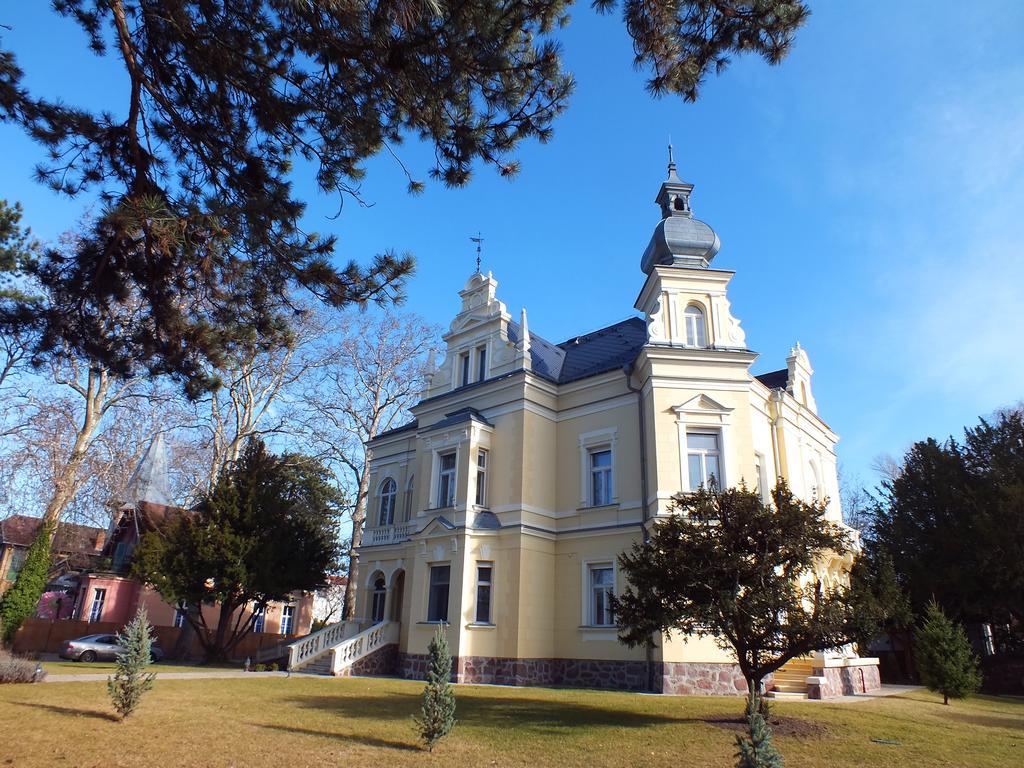 Thanhoffer Villa Siofok Luaran gambar